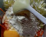 Foto langkah ke 2 dari resep Bakwan crispy.
