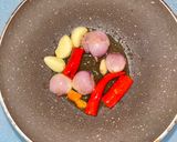 Foto langkah ke 4 dari resep Patin Kuah Santan Mangga.