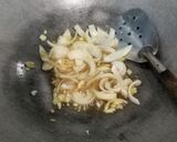 Foto langkah ke 3 dari resep Ayam Kecap Bawang Bombai.