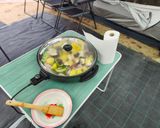 Foto del paso 14 de la receta Muslos de pollo con patatas en el pizzapan