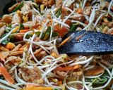 Foto langkah ke 6 dari resep Tumis tauge cabai hijau.