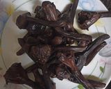A picture of step 2 of Baffalo Nuts Singhada.