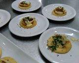 Foto del paso 5 de la receta: Ballotinas de ave con mayonesa de ajo sobre masa brisse