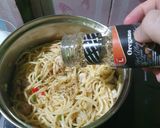 Foto langkah ke 5 dari resep Spaghetti Aglio Olio Ayam.