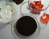 Foto del paso 12 de la receta: Tarta de chocolate, fresas y nata