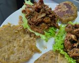 Foto del paso 6 de la receta: Arepas🥯de plátano🫓macho maduro🍌rellenas🥑de pollo🍗bbq🍅y queso🥯🍯🧀