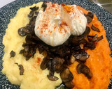 Foto del paso 6 de la receta: Parmentier de patata y batata, champiñones y huevo poche con aceite de trufa