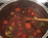 A picture of step 2 of Broccoli, tomato and smoked garlic soup.
