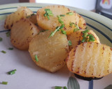 Foto del paso 2 de la receta: Papas salteadas al limón
