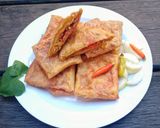 Foto langkah ke 6 dari resep Martabak Telur Sosis Kulit Lumpia.