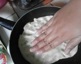 Foto langkah ke 6 dari resep Pizza Teflon praktis.