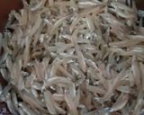A picture of step 2 of Netholi Anchovi Peera.