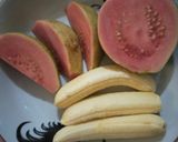 Foto langkah ke 1 dari resep Smoothie guava banana cimory matcha.