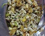 A picture of step 2 of 5 minutes Avocado Scrambled Eggs.