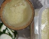 A picture of step 2 of Pineapple & lime blended drink.
