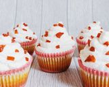Foto langkah ke 8 dari resep Treasure box cupcake.