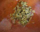 Foto del paso 4 de la receta: Camarones con nopales en salsa de chile guajillo