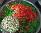 A picture of step 3 of Spinach Chickpea Flour Chamchamiya.