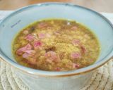 Foto del paso 6 de la receta: Sopa de estrellitas a la cúrcuma y trufa con boletus y jamón