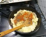 A picture of step 4 of Asian Patatoe paratha.