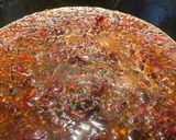 A picture of step 3 of Camarones Diablo.
