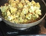 A picture of step 4 of Phulkopi Posto: Cauliflower in the Khus Khus Gravy.