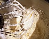 Foto del paso 4 de la receta: Crema de Leche (para decorar/rellenar) Tortas 🎂