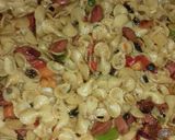 A picture of step 3 of Stirfried vegetable pasta.
