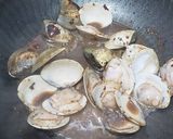 豉汁炒 (花甲/沙白/聖子)的食譜步驟3照片