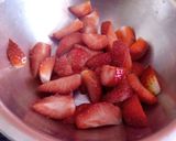 A picture of step 1 of Strawberry Smoothie.
