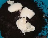A picture of step 5 of OREO Truffles.