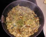 Foto del paso 7 de la receta: Albóndigas al horno rellenas de jamón con salsa de champiñones