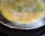 A picture of step 3 of Cheese omelet pizza.