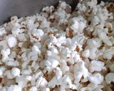 Foto del paso 1 de la receta: Pochoclos con canela y caramelo salado🍿