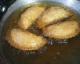 मावा गुजिया (Mava gujiya recipe in hindi) रेसिपी चरण 10 फोटो