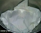 Foto del paso 6 de la receta: Bollos de leche rellenos de mousse de chocolate