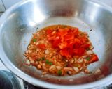 A picture of step 2 of Healthy tasty masaledar green peas and potato sabji.