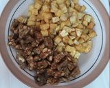 Foto langkah ke 1 dari resep Kentang balado cabai hijau.