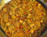 A picture of step 15 of Matar Mushroom Butter Masala.