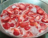 A picture of step 3 of Strawberry bites🍓🍓🍓.
