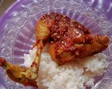 Foto langkah ke 6 dari resep Ayam Penyet Pedes Manis.