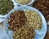 शुगर फ्री ड्राई फ्रूट्स के लड्डू(sugar free dry fruit ke laddu recipe in hindi) रेसिपी चरण 5 फोटो