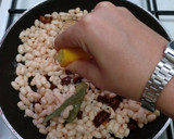 Foto del paso 4 de la receta: Alubias blancas con tomate seco, limón y comino