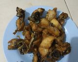 Foto langkah ke 3 dari resep Ayam goreng mentega.