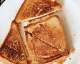 A picture of step 3 of Cheesy Egg Sandwich.