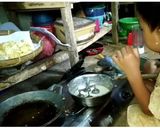 Foto langkah ke 4 dari resep Kembang goyang/mantari irit renyah.