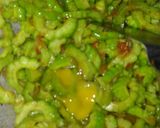 Foto langkah ke 5 dari resep Tumis Pare Pedas.