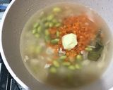 Foto langkah ke 3 dari resep Mpasi 7+ Day 22 : Bubur Ayam Edamame Wortel.