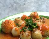 Foto langkah ke 5 dari resep Cilok kuah kacang cabe pedas.