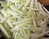 Foto langkah ke 3 dari resep Oseng2 Sayur Jipang/Indonesian Style Sautéed Chayote.